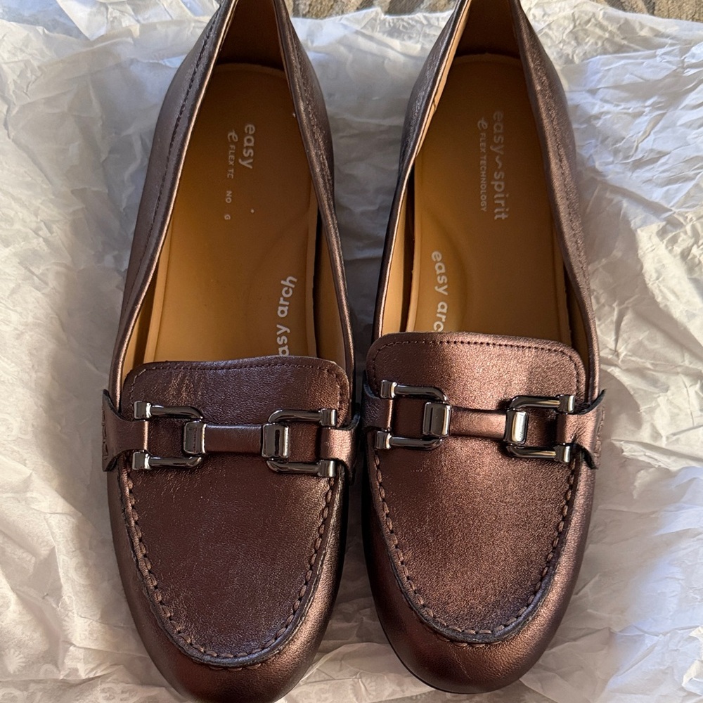Easy Spirit Women's Bronze Loafers